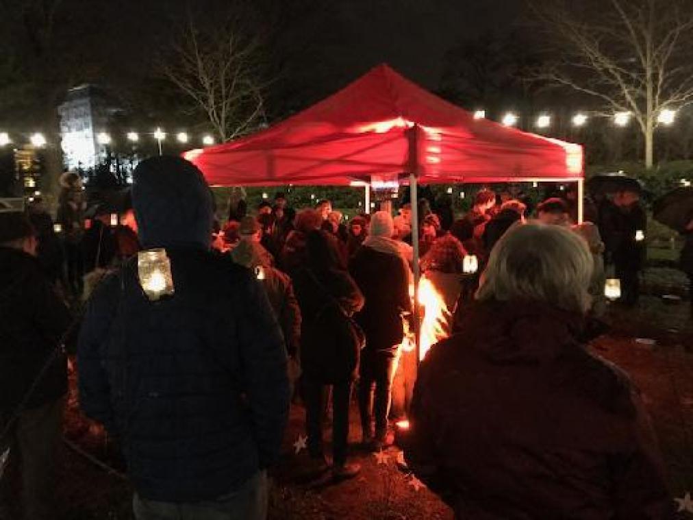 Ruim 200 aanwezigen op Leuvense nocturne voor Wereldlichtjesdag