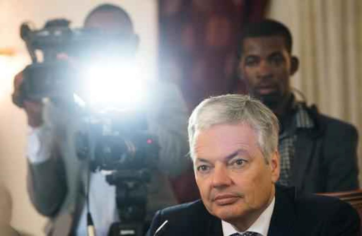 Reynders in Angola en Congo - "Consequenties voor Congolezen die mensenrechtenschendingen begaan"