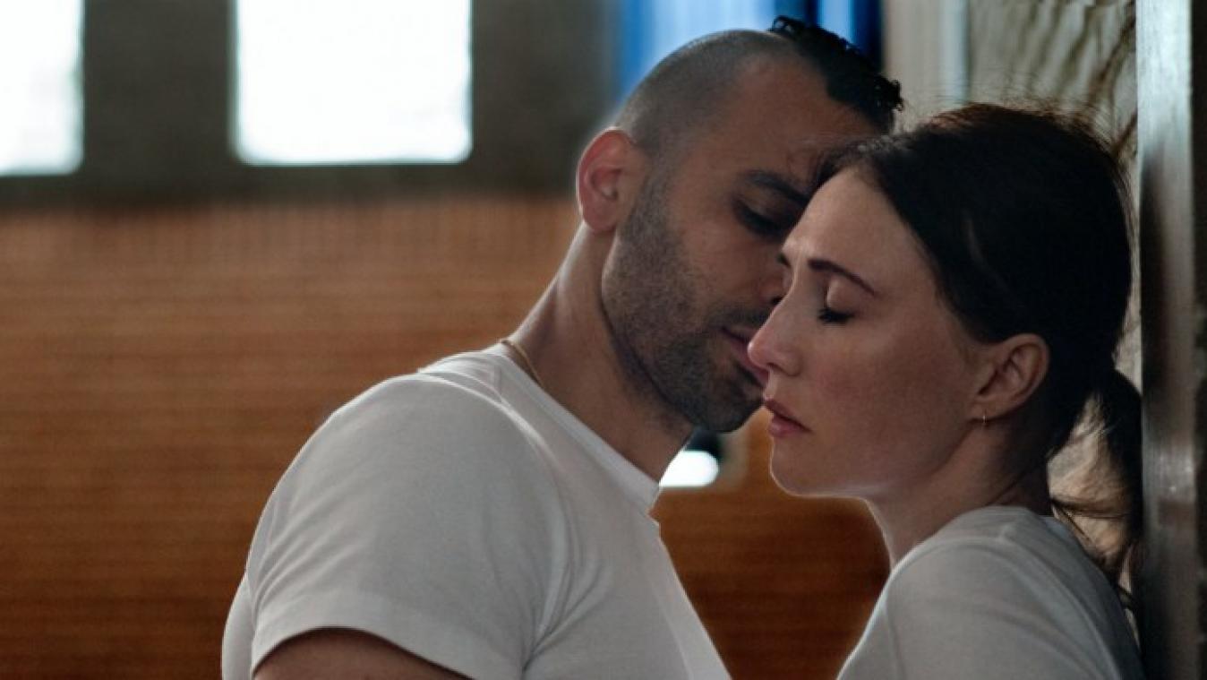 MOVIES. Carice Van Houten schittert in psychologische thriller 'Instinct': "Ik vind therapie heerlijk"