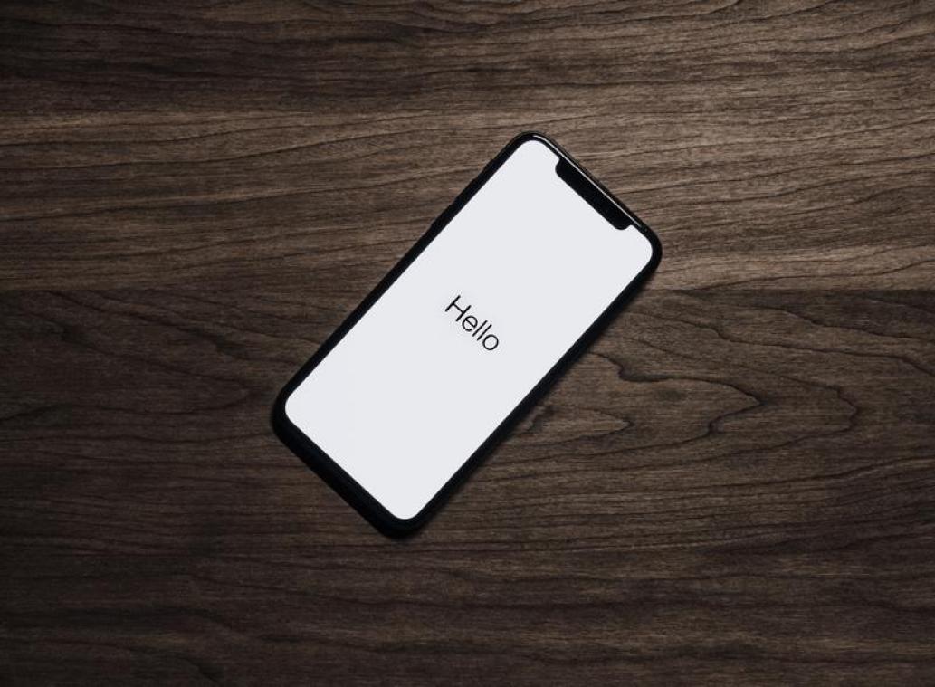 BIZAR. Jongeman ontkomt aan de dood dankzij Siri