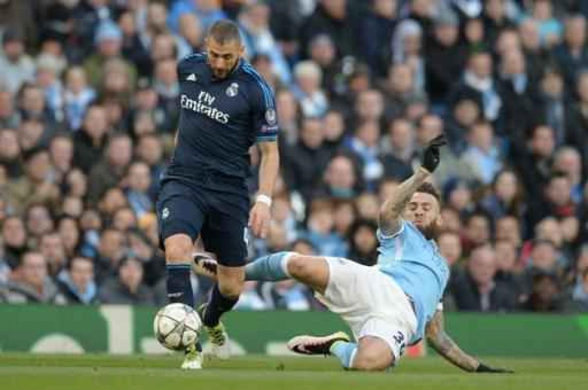 Karim Benzema (Real Madrid) sukkelt met hamstringblessure