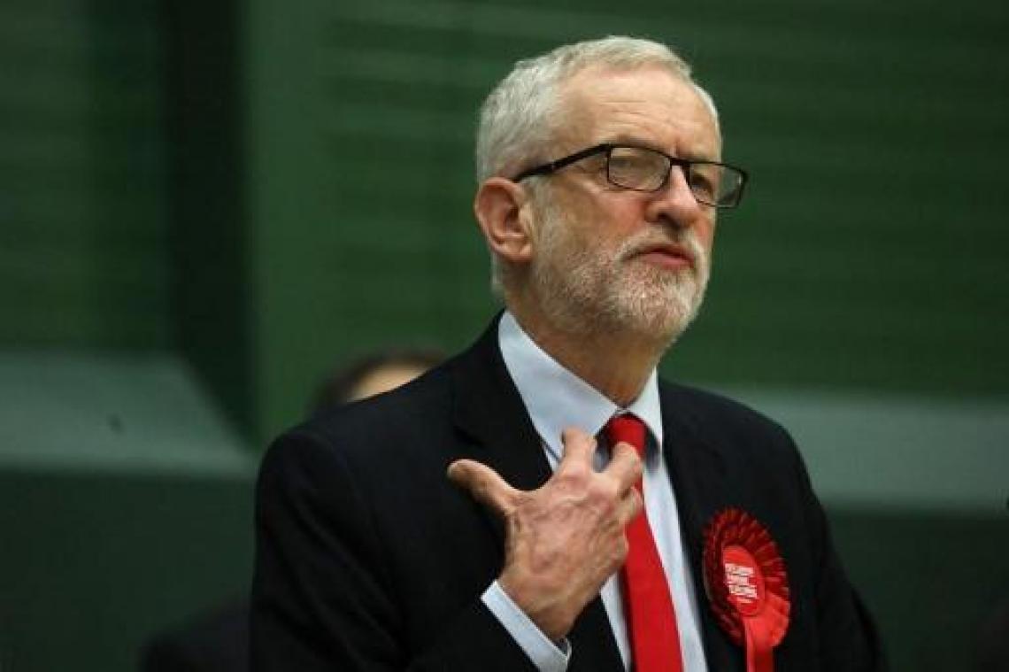 Labour-leider Corbyn excuseert zich voor nederlaag
