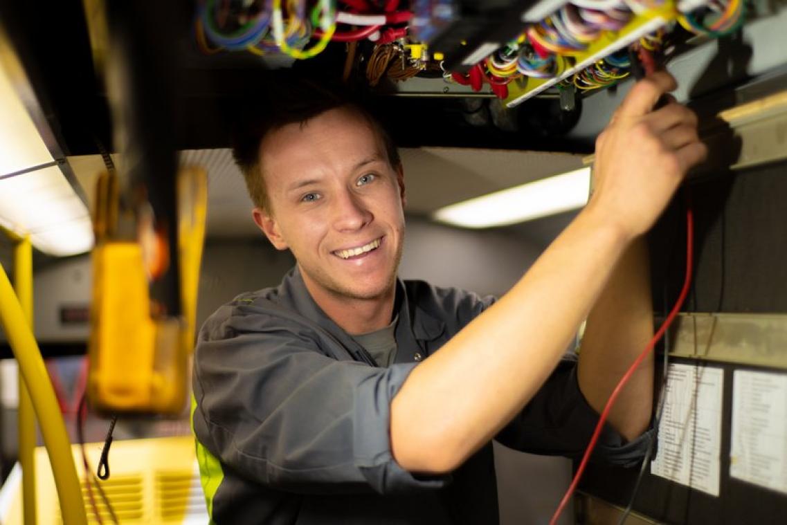 De Lijn zoekt 140 technici