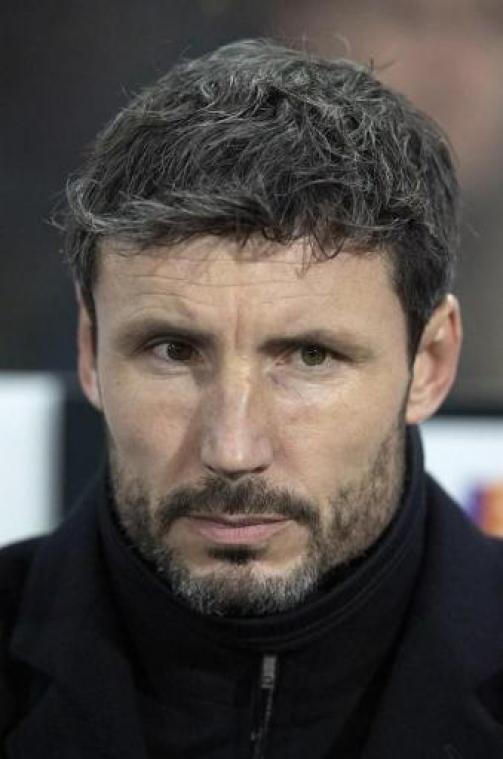 PSV zet coach Mark van Bommel aan de deur