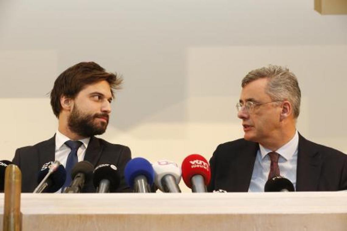 Informateurs brengen om 11 uur verslag uit bij de koning