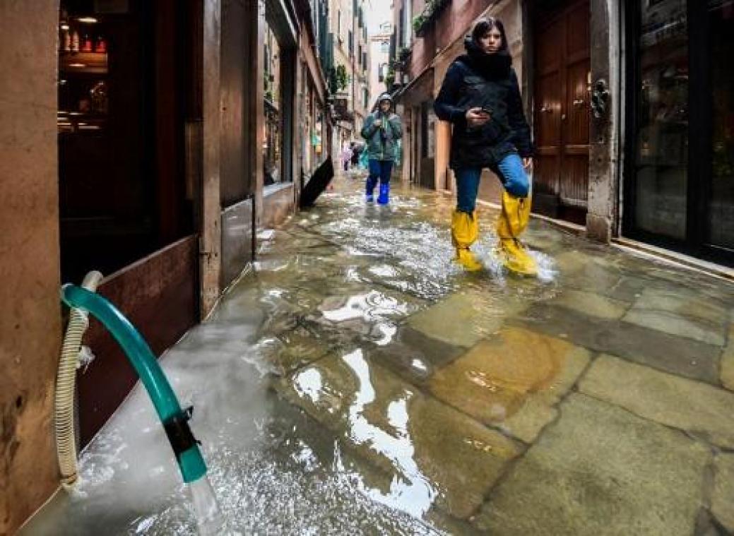 Toeristen in Venetië haken af na hevige overstromingen