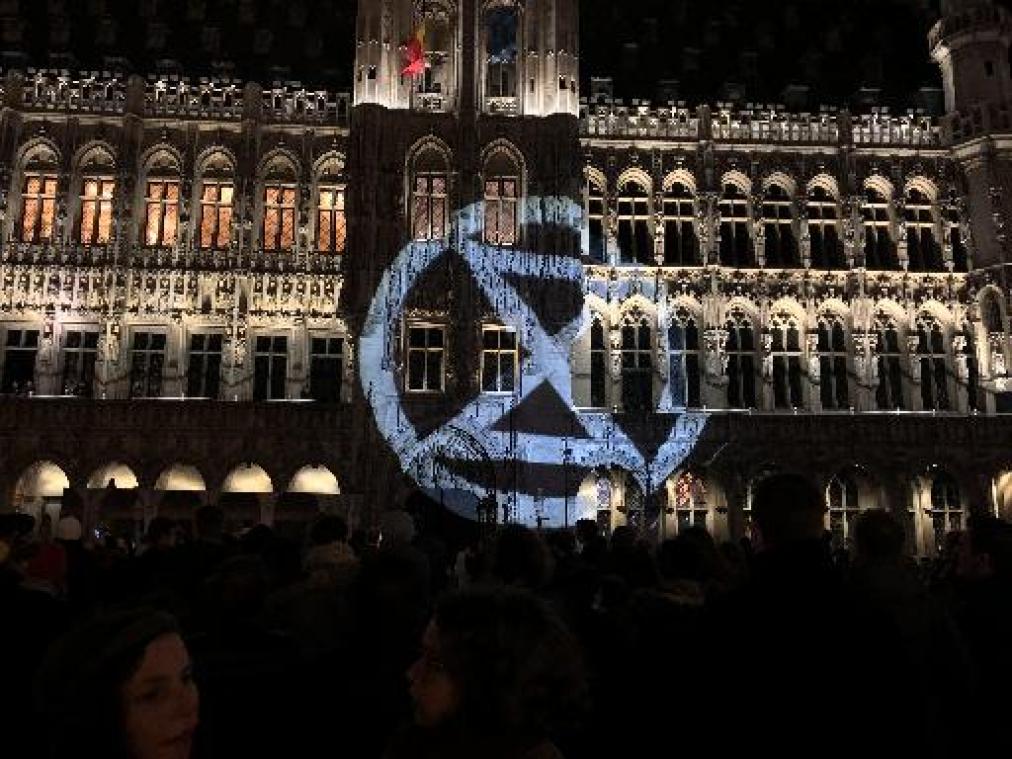Actie Extinction Rebellion gecounterd met herhalend klank- en lichtspel