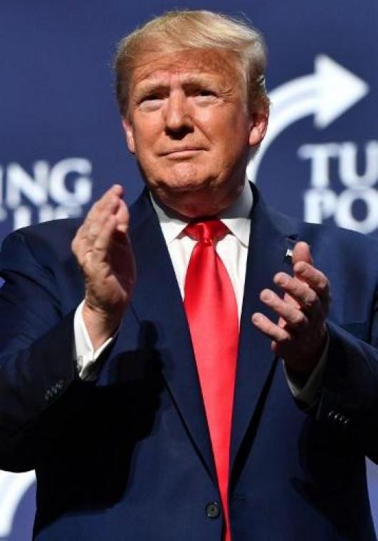 Impeachment Trump - Hulp aan Oekraïne werd 90 minuten na telefoongesprek tussen Trump en Zelenski bevroren