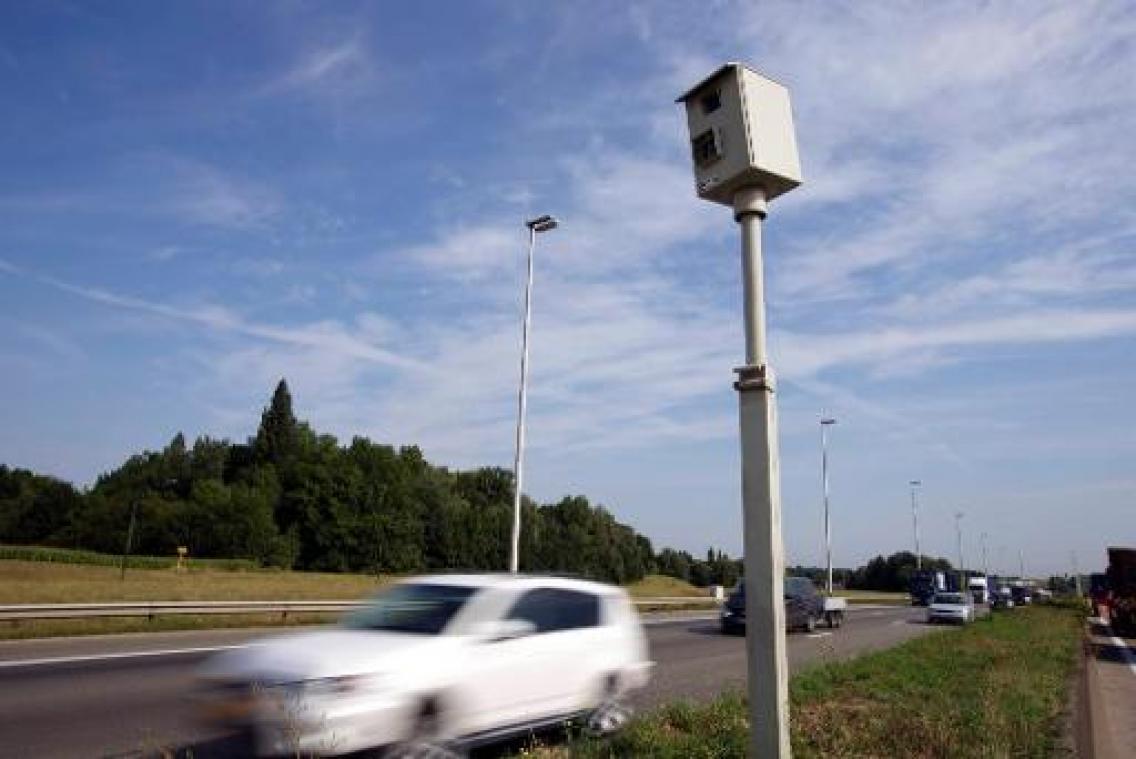 Vias: "Privatiseer deel van snelheidscontroles"