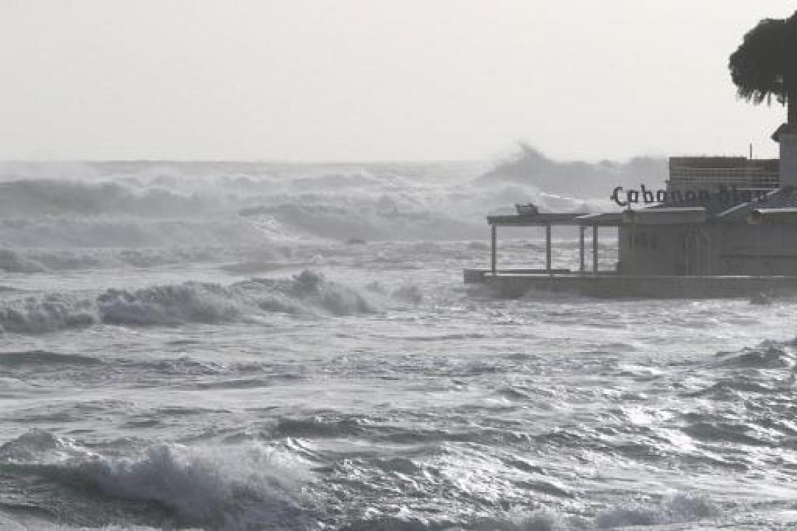 Winterstorm Fabien zet duizenden gezinnen in Frankrijk zonder stroom
