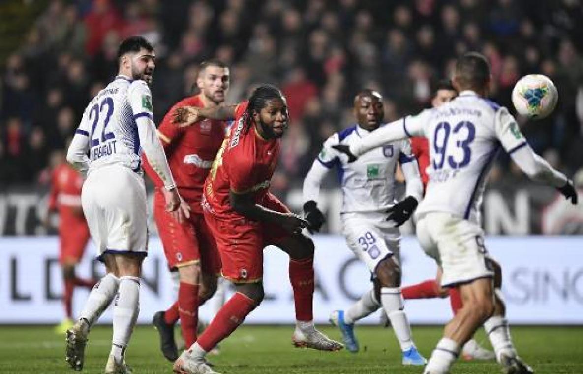 Jupiler Pro League - Antwerp en Anderlecht delen de punten op de Bosuil