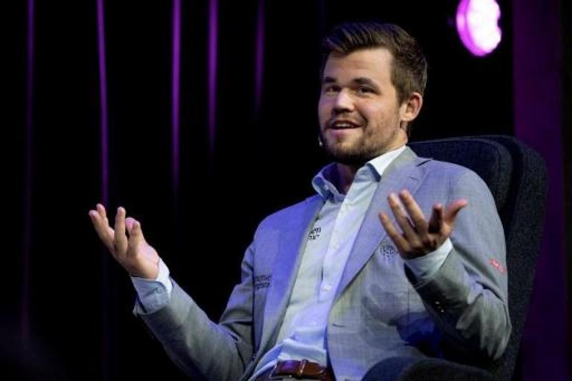 Magnus Carlsen wint WK Rapid en heeft opnieuw de drie schaaktitels in handen