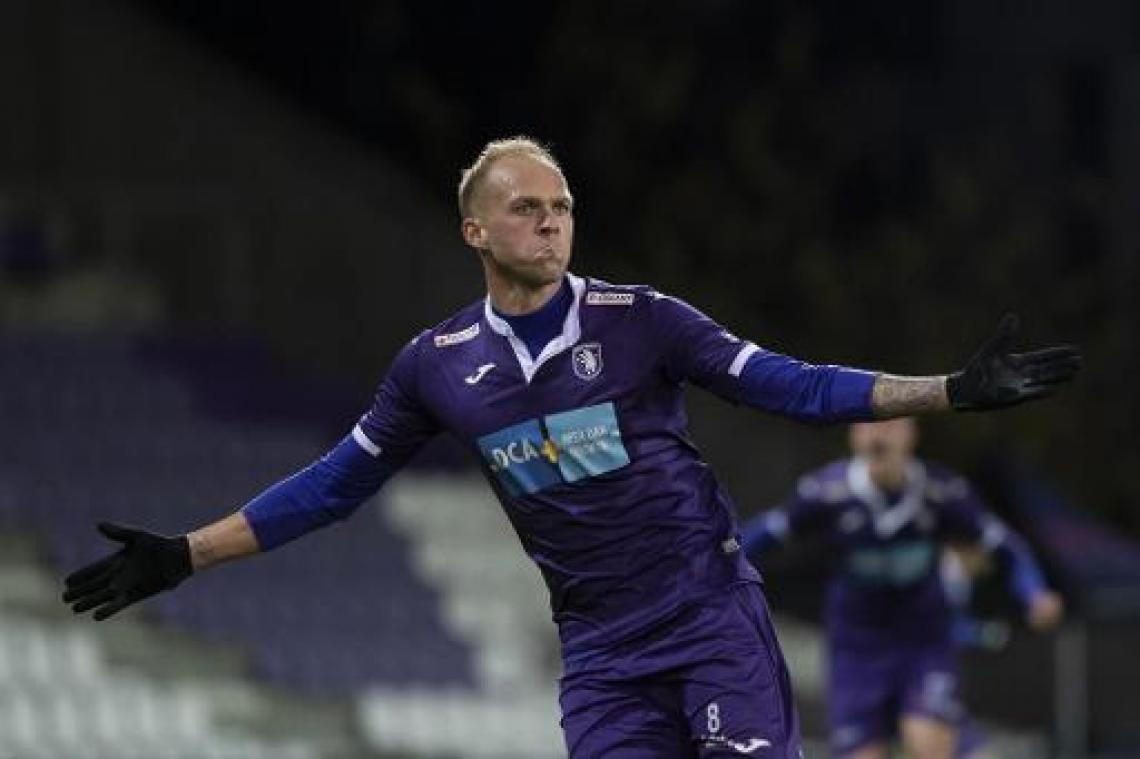 Shirts van 1B-ploegen leveren meer dan 26.000 euro op voor Younited Belgium