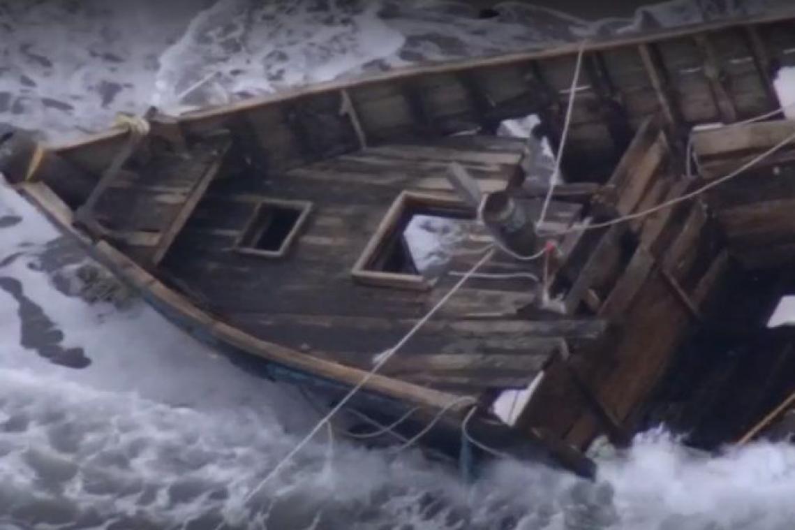 'Spookboot' met menselijke resten spoelt aan in Japan
