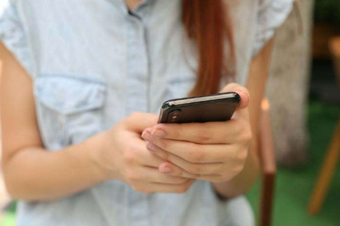 Deze actrice werd geblokkeerd op populaire datingapp