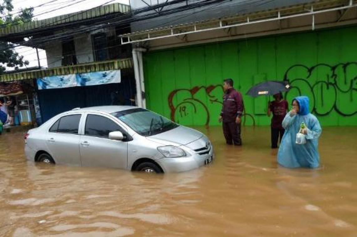 Minstens 21 doden bij zware overstromingen in buurt van Jakarta