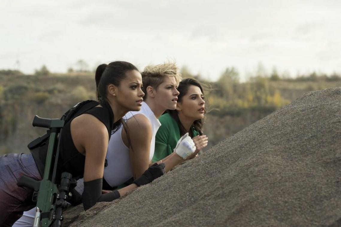 MOVIES. Kristen Stewart is de rebelse punk in de nieuwe Charlie's Angels'