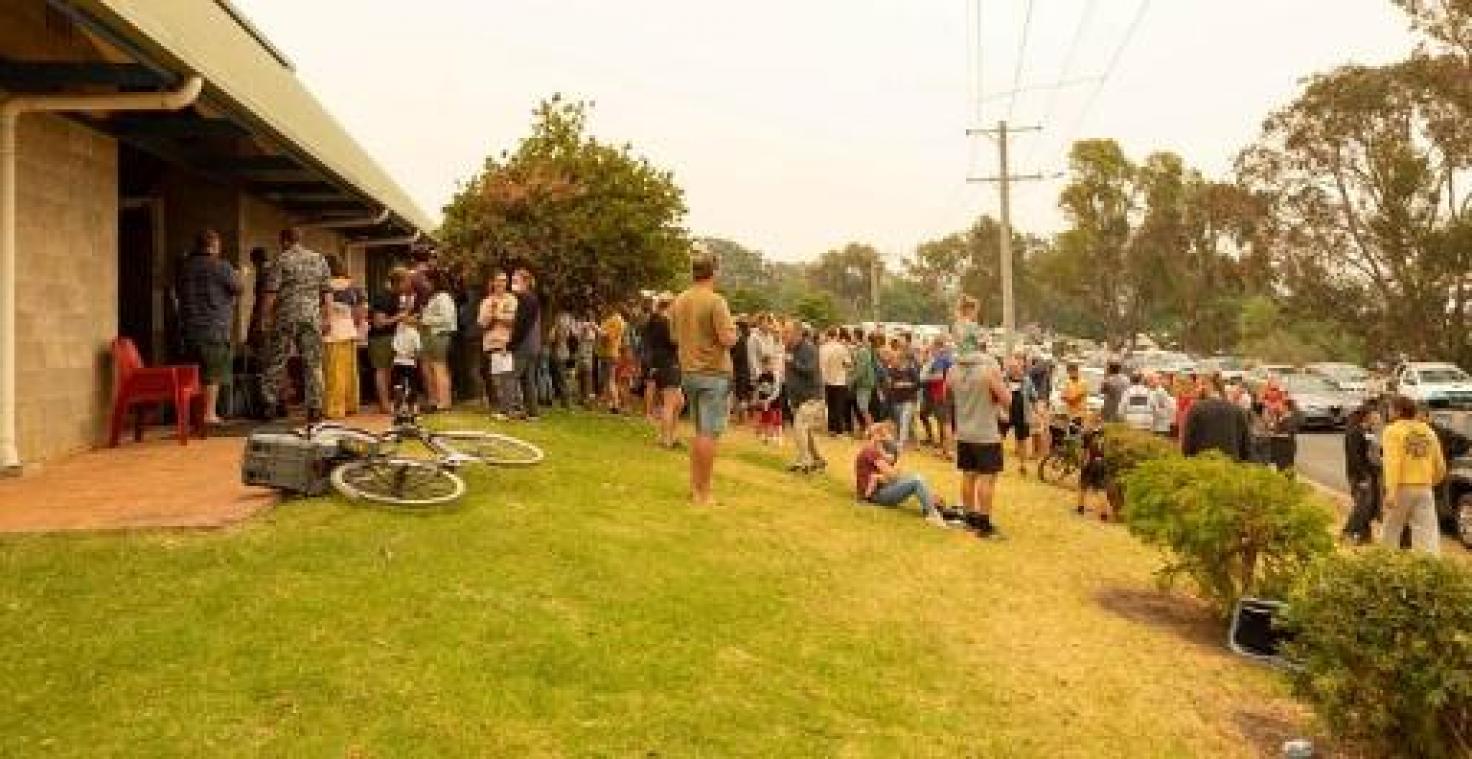 Bosbranden Australië - Leger gaat verder met evacuatie van steden die getroffen zijn door bosbranden