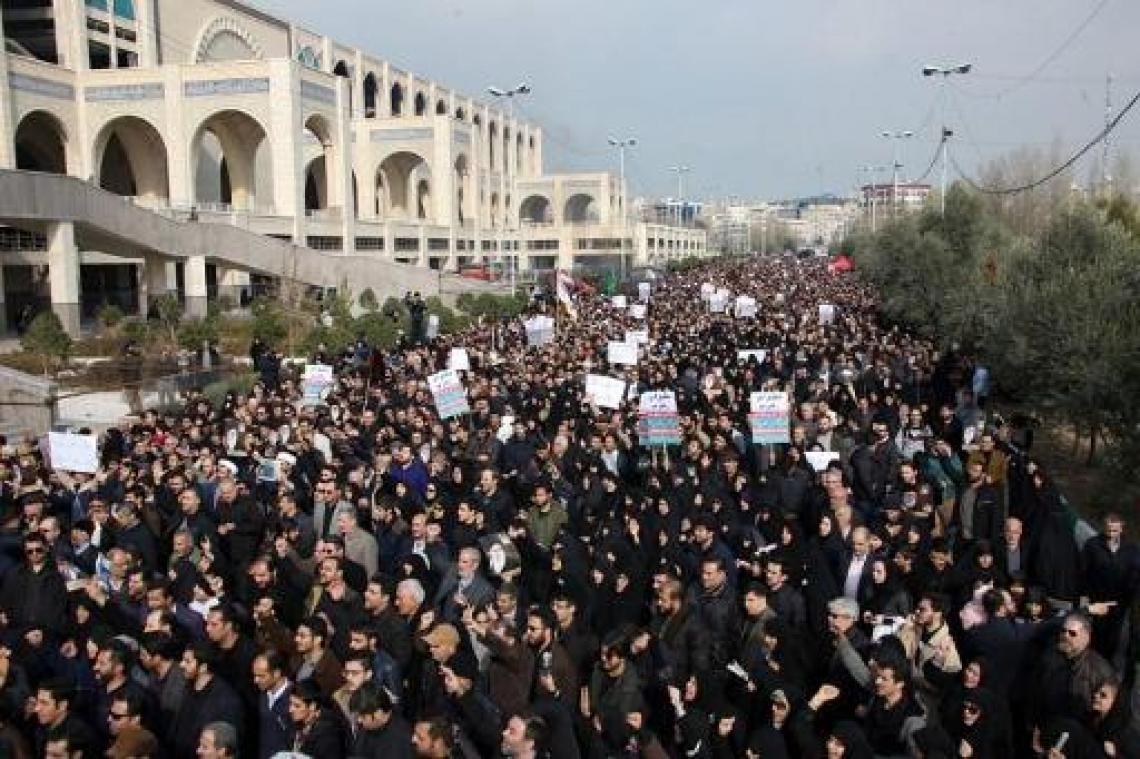 Manifestaties en dreigementen tegen VS in Iran