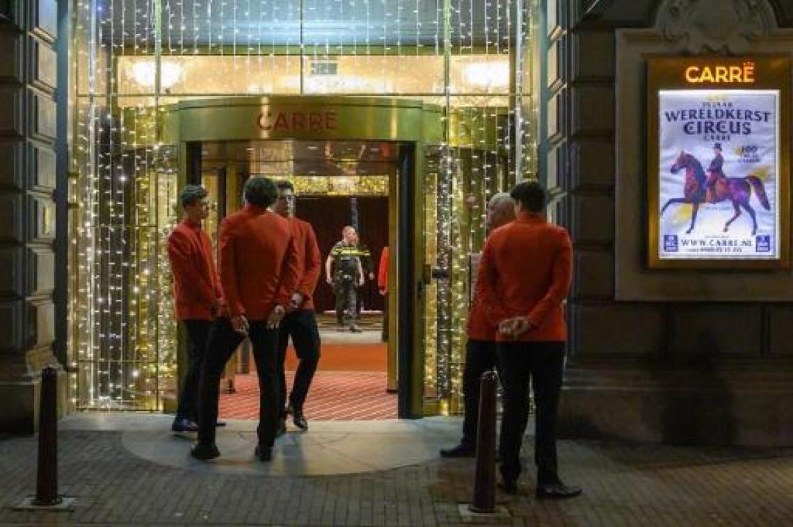 Afgebroken tand oorzaak van val acrobaten in Carré in Amsterdam