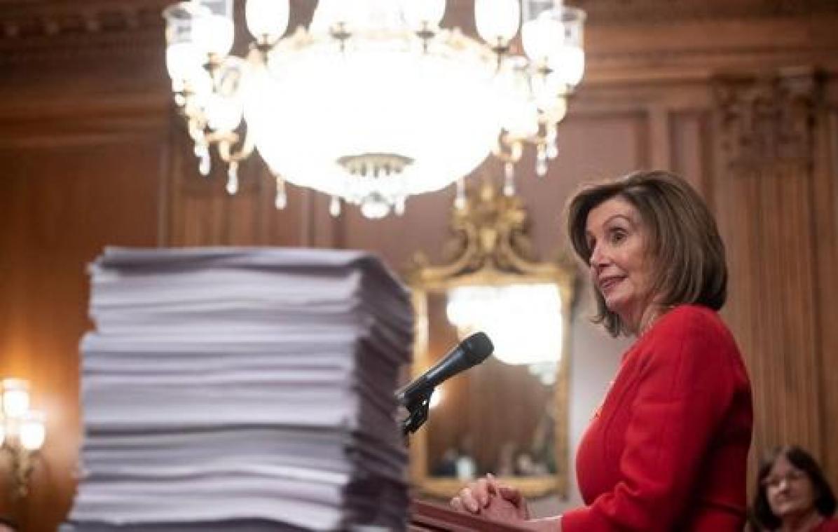 Pelosi wil via resolutie militaire actie van Trump in Iran begrenzen