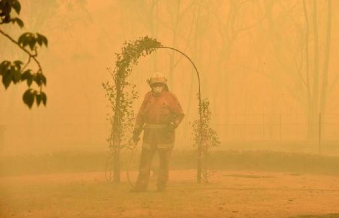 Bosbranden in Nieuw-Zeeland terwijl brandweerlui Australië helpen blussen