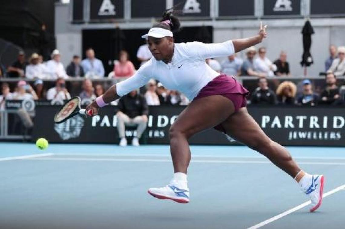 Serena Williams boekt eenvoudige zege bij rentree