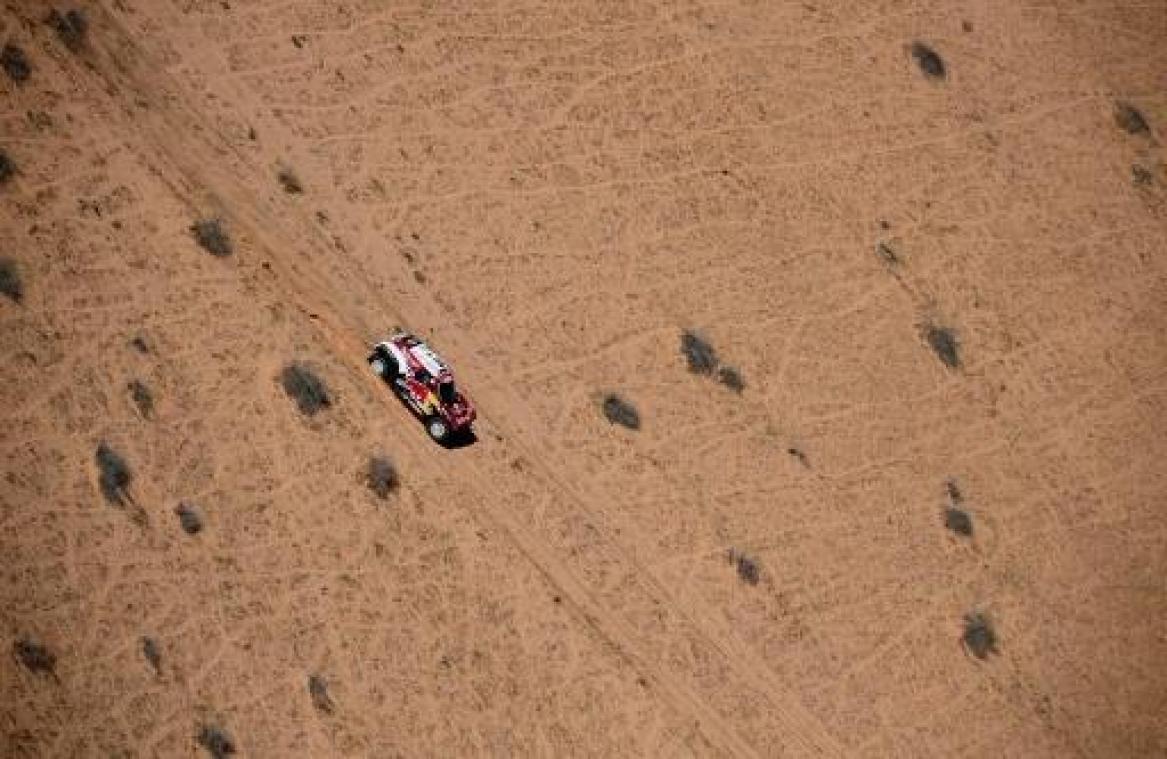 Carlos Sainz wint etappe en is steviger leider in Dakar 2020, Sunderland moet opgeven