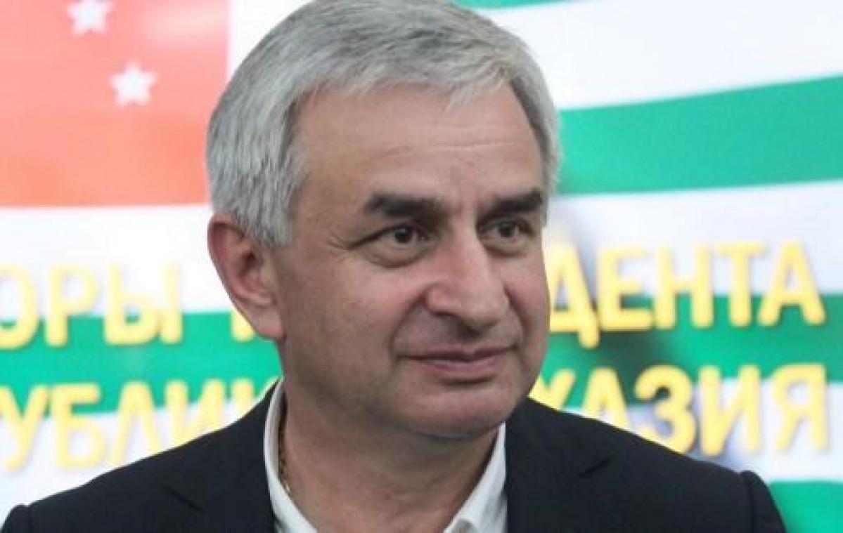 Demonstranten belagen zetel van president in conflictregio Abchazië