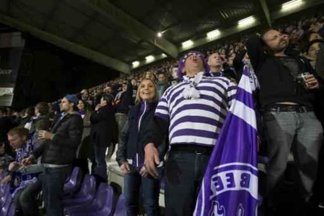 Beerschot Wilrijk viert de titel in 3B
