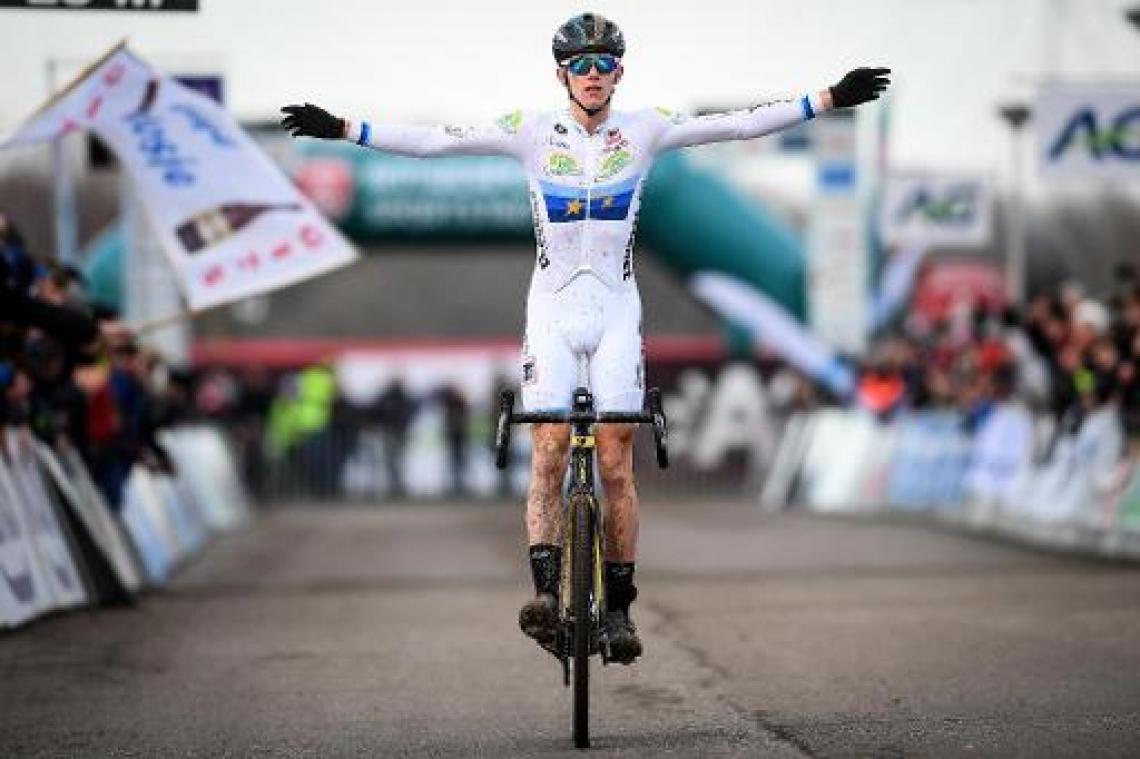Thibau Nys pakt eerste titel bij junioren: "Een kampioenschap krijg je nooit cadeau"