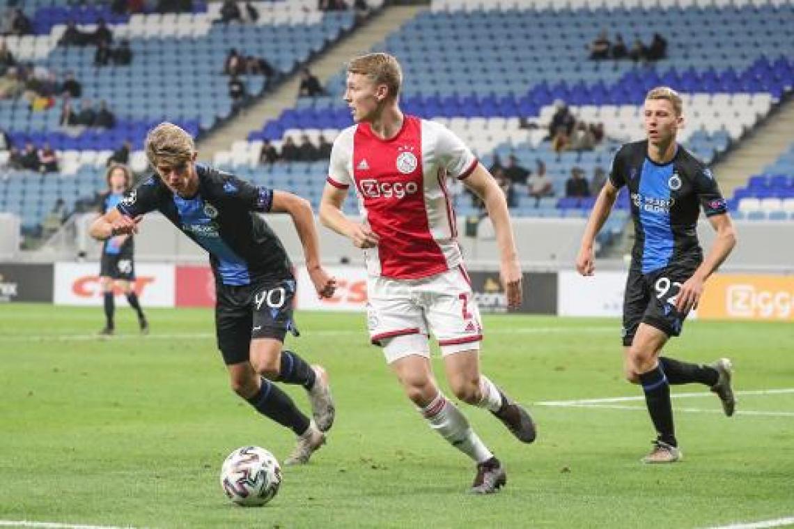 Jupiler Pro League - Club Brugge verliest op stage van Ajax, rode kaart Lamkel Zé ontsiert oefenzege Antwerp