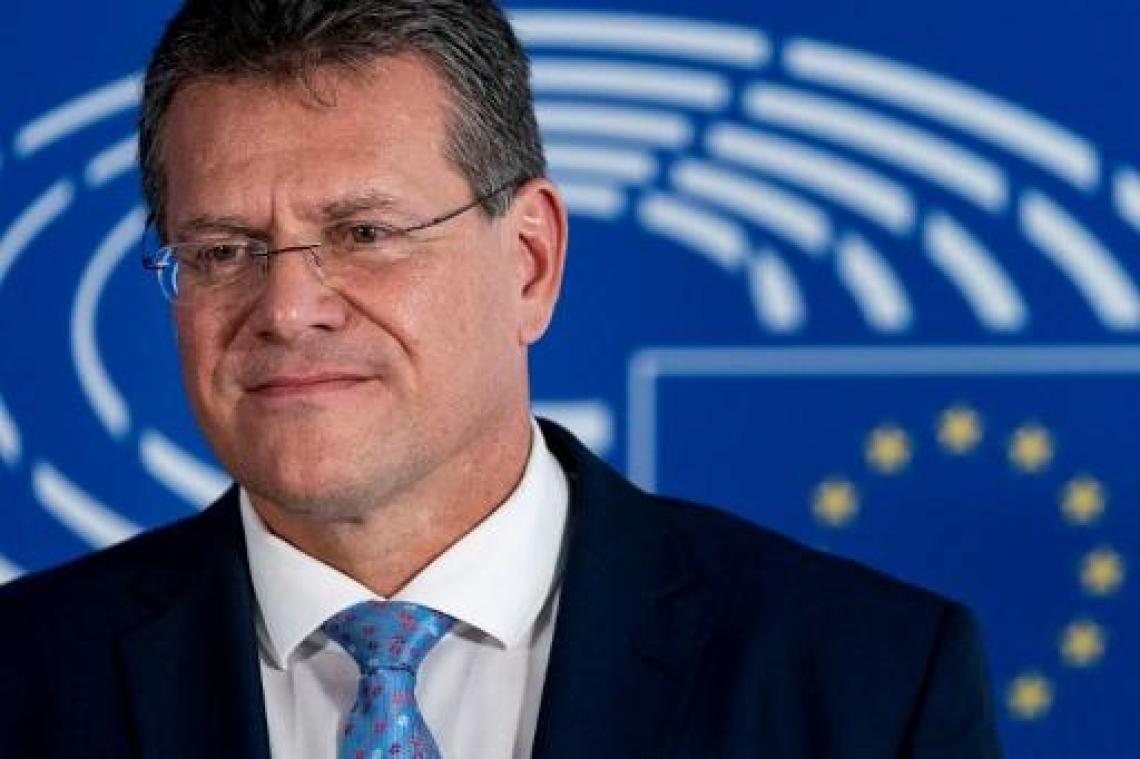 Europese Commissie overweegt voorstel voor universele lader