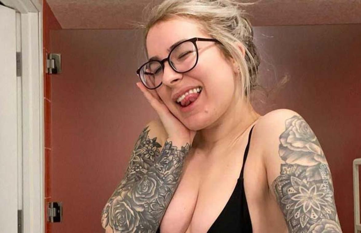Bekende YouTubester gedegouteerd nadat fan bikinifoto van haar bewerkt