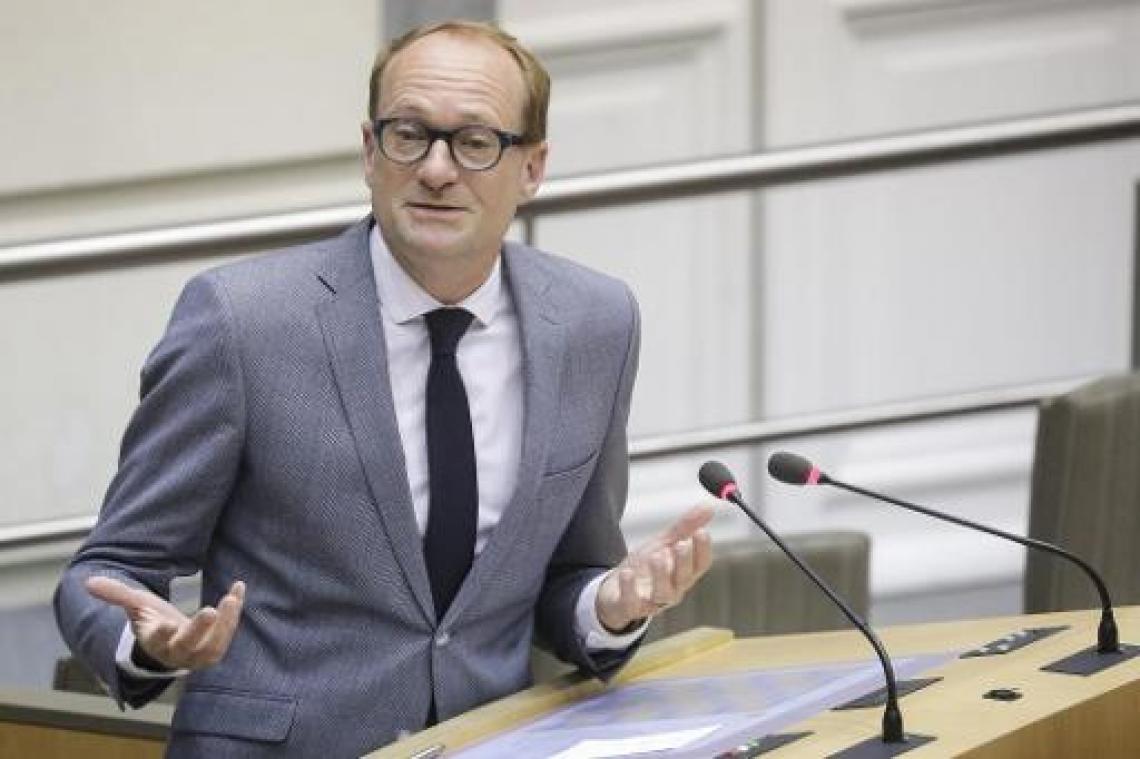 Aantal zittenblijvers opnieuw lichtjes gedaald, aandeel meisjes groeit wel