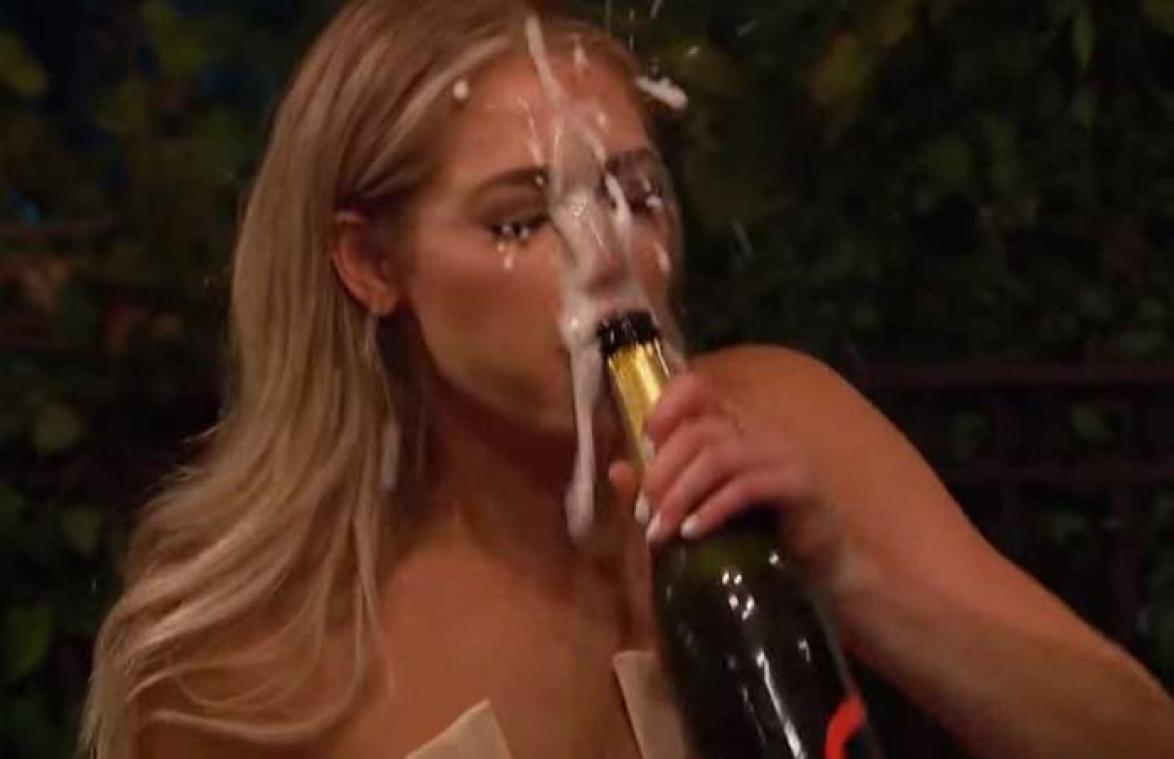 VIDEO. 'The Bachelor'-kandidate blundert met champagne: "Meest gênante moment ooit"