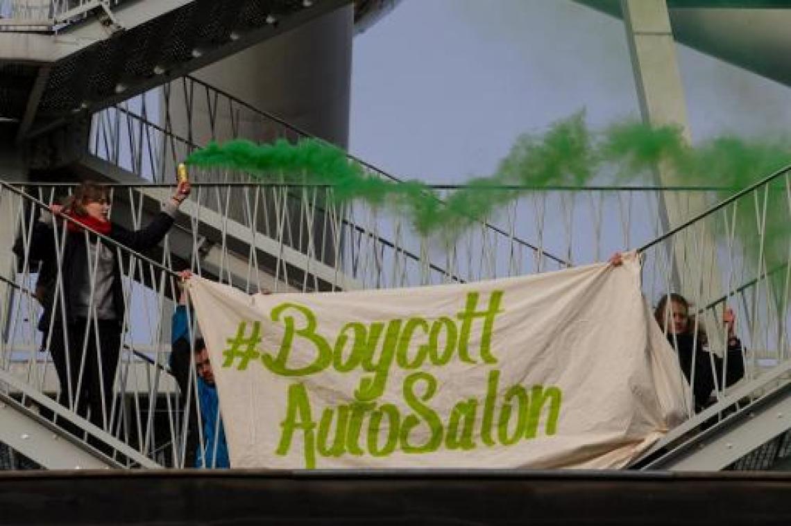 Extinction Rebellion kaapt het Autosalon met tientallen acties