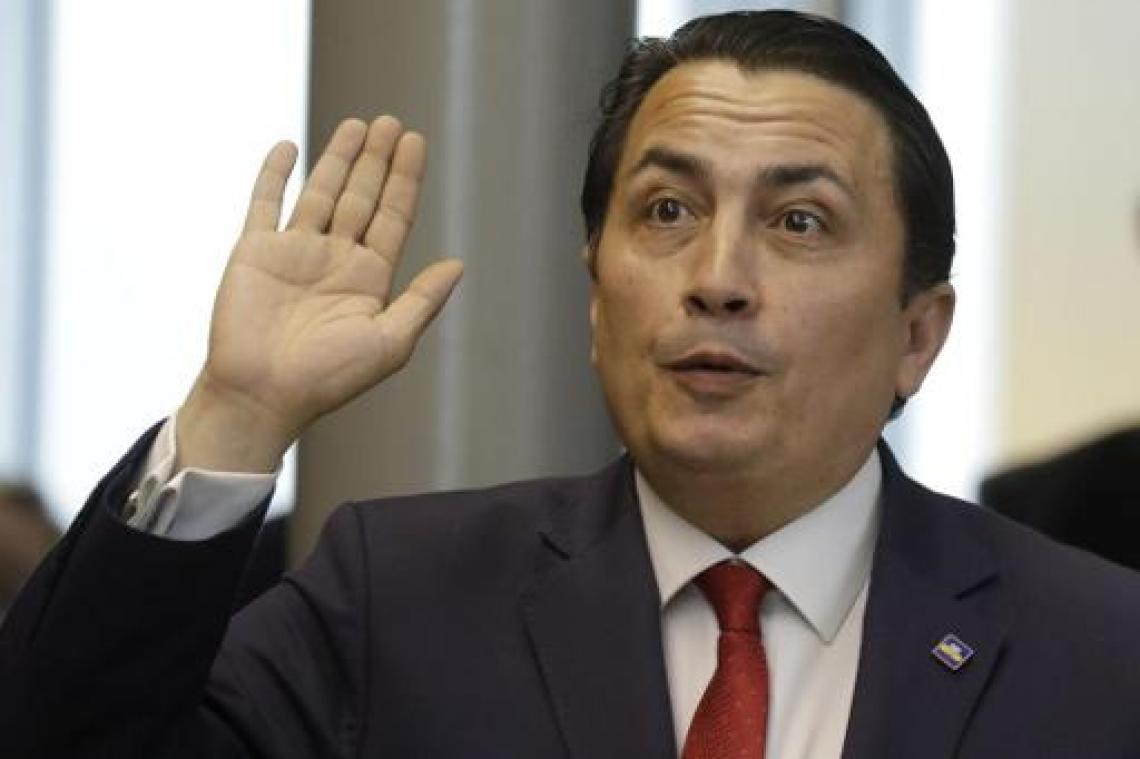 PS zet Emir Kir - Brussels parlementslid Emin Özkara gaat als onafhankelijke zetelen