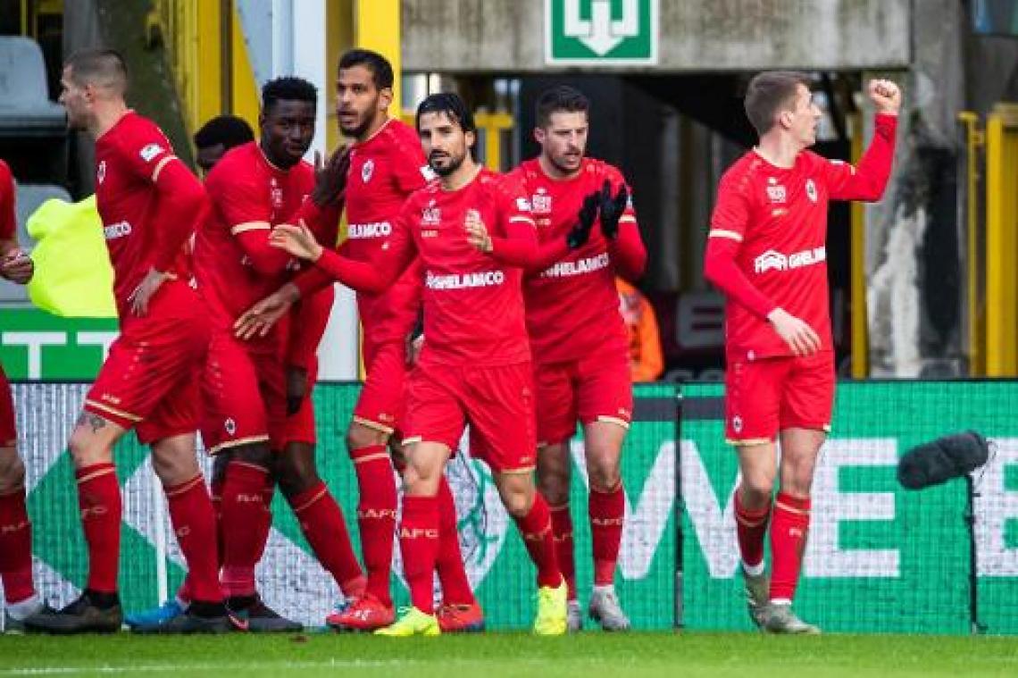Tienkoppig Antwerp is Cercle Brugge de baas