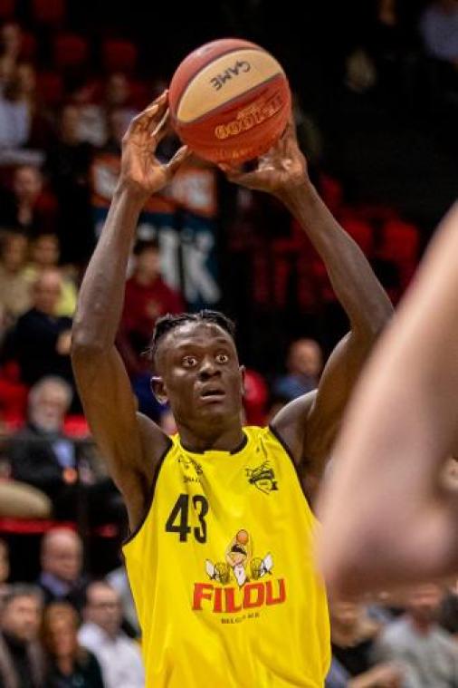 Champions League basket (m) - Oostende krijgt oplawaai van Ankara, play-offs zijn iets verder weg