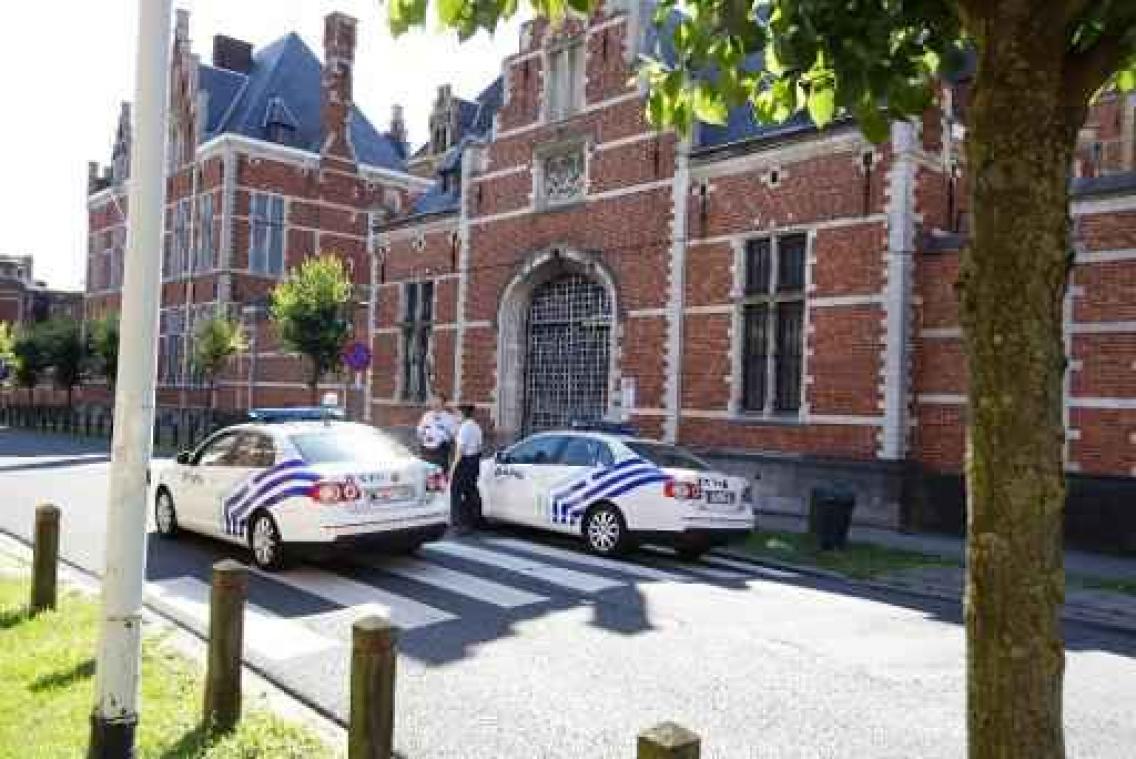Burgemeester Vorst dreigt met sluiting gevangenis