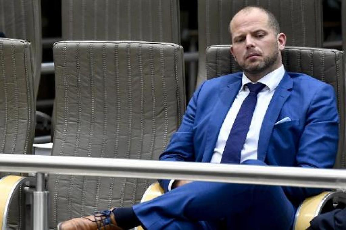 Fedasil reageert ontstemd op tweet Theo Francken: "Werknemer krijgt nu dreigtelefoons"