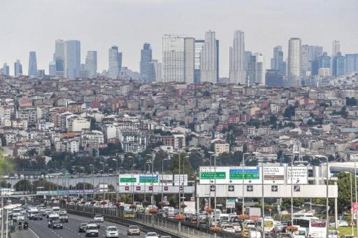 Turkije opgeschrikt door aardbeving met kracht van 6,8 op schaal van Richter