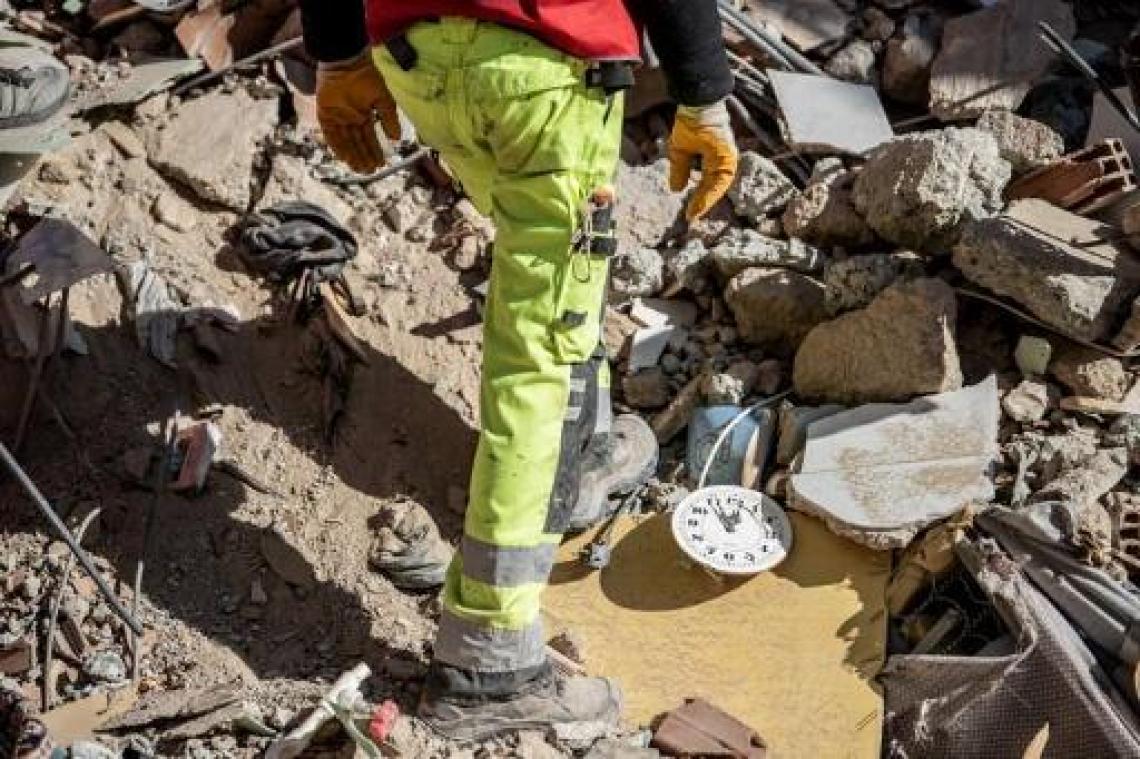 Nu al 35 doden geteld na aardbeving in Turkije