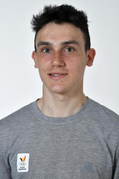 Stijn Desmet behaalt zilver op 3.000m