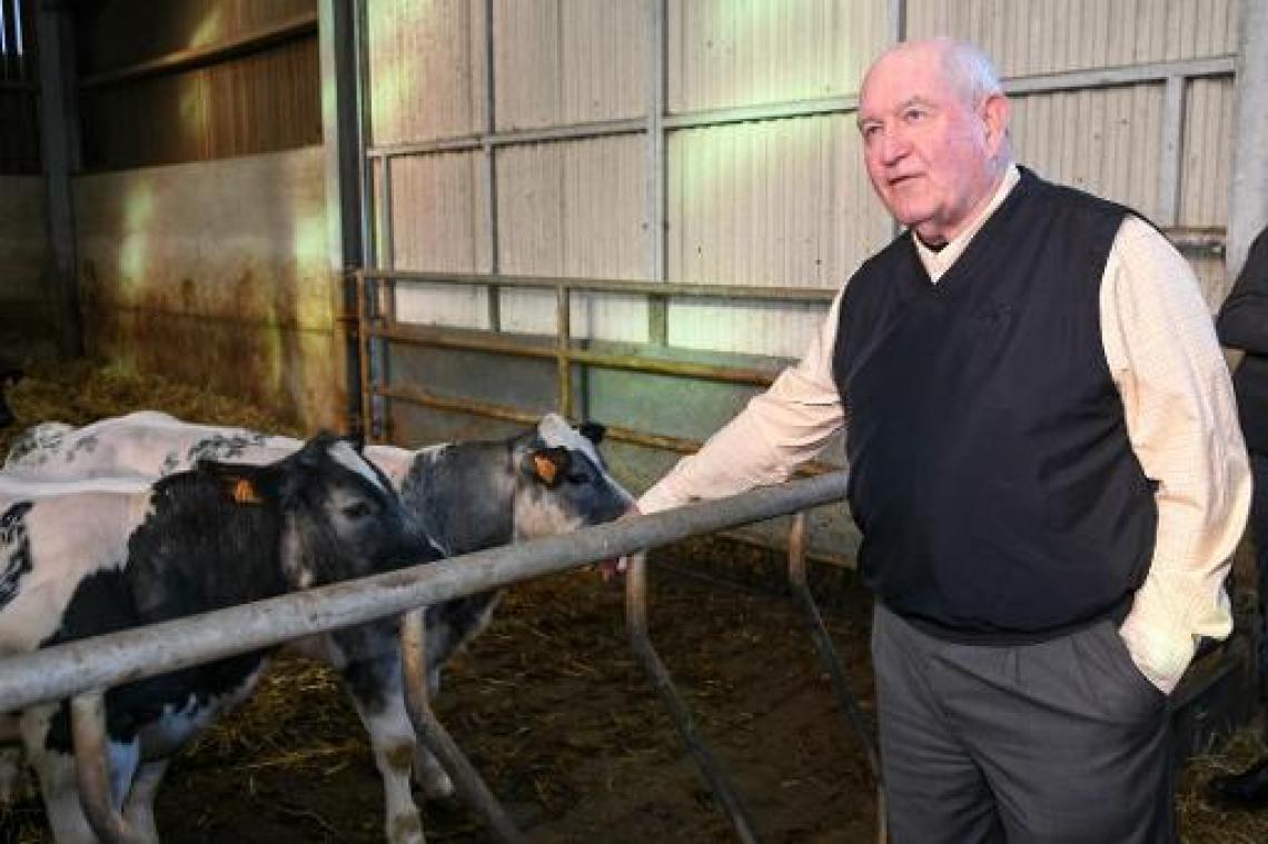 Amerikaanse minister van Landbouw bezoekt Waalse koeien