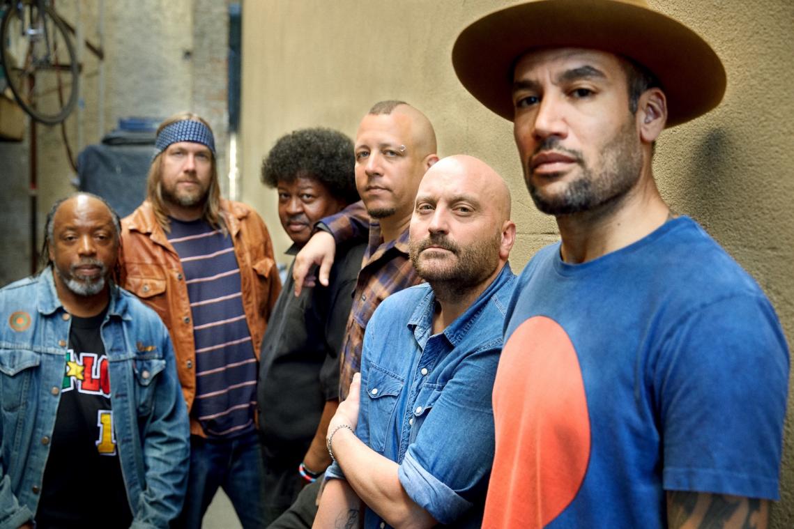 Ben Harper: "Het besef dat ik rondkom met weinig geld helpt me bij het maken van goede platen"