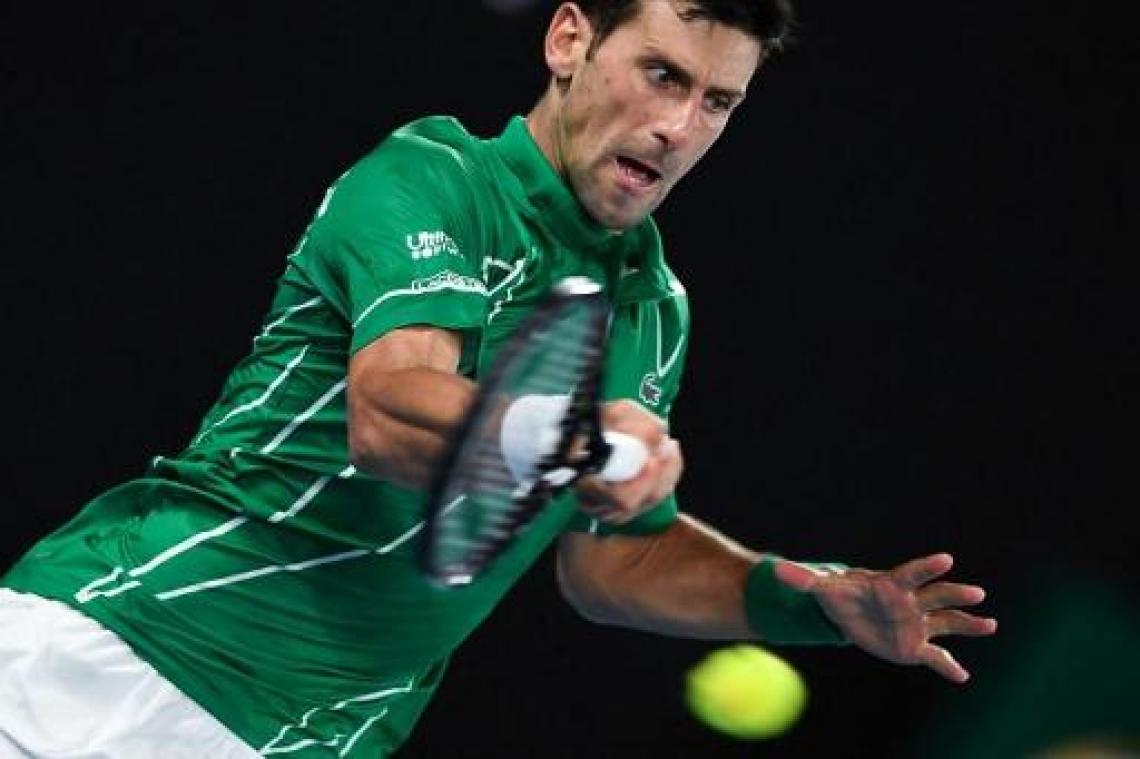 Djokovic gaat zonder setverlies naar de halve finales