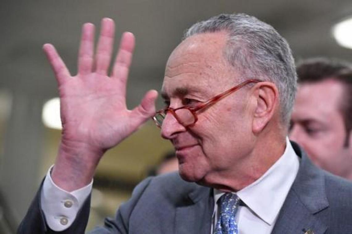 Minderheidsfractieleider Schumer trekt vergelijking met Watergate