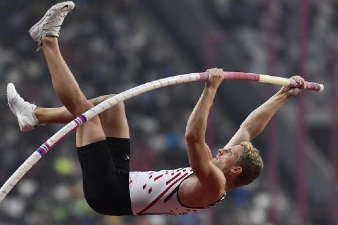 Ben Broeders stelt Belgisch indoorrecord polsstokspringen gevoelig bij
